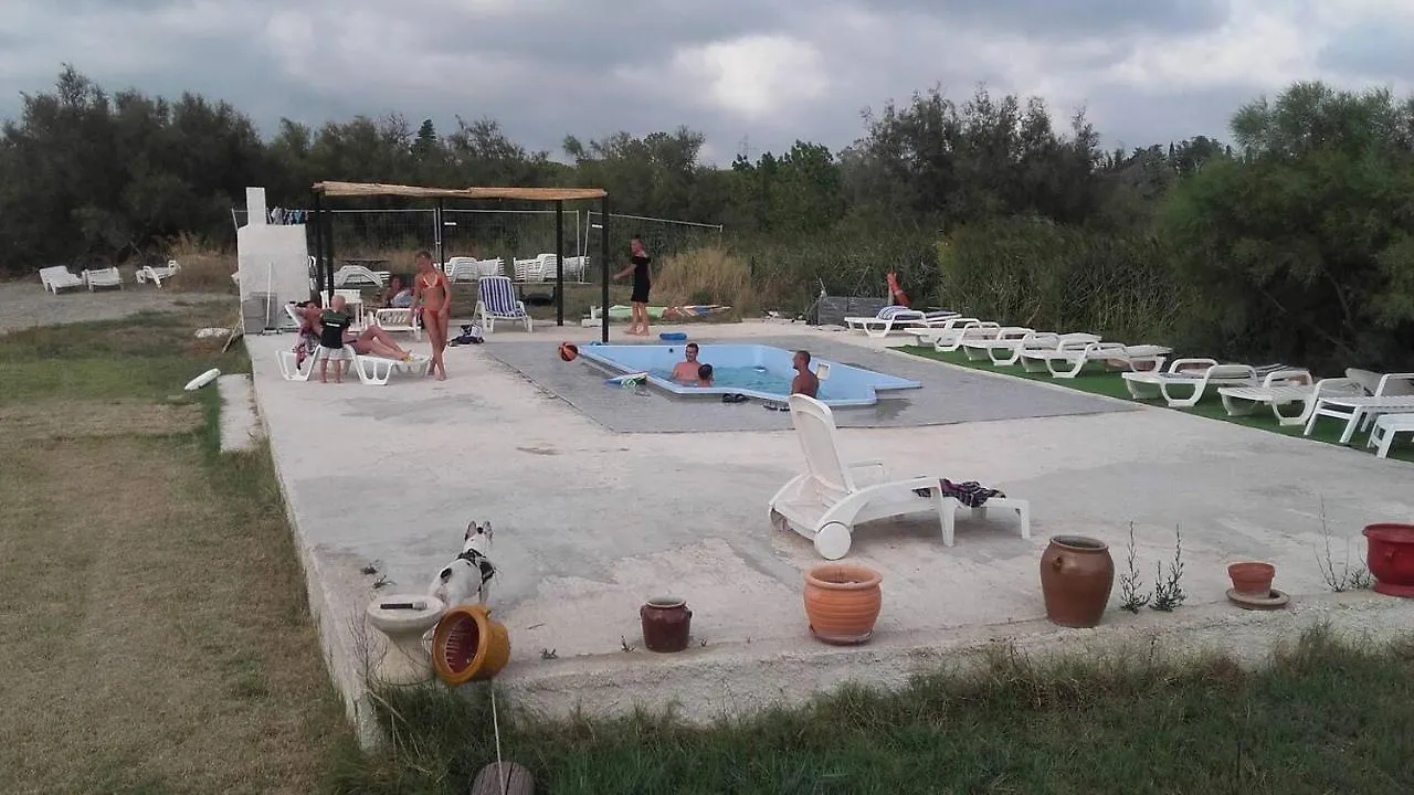 Apartment Plages De Camargue Et Logement Dans Un Site Calme De Reve Arles